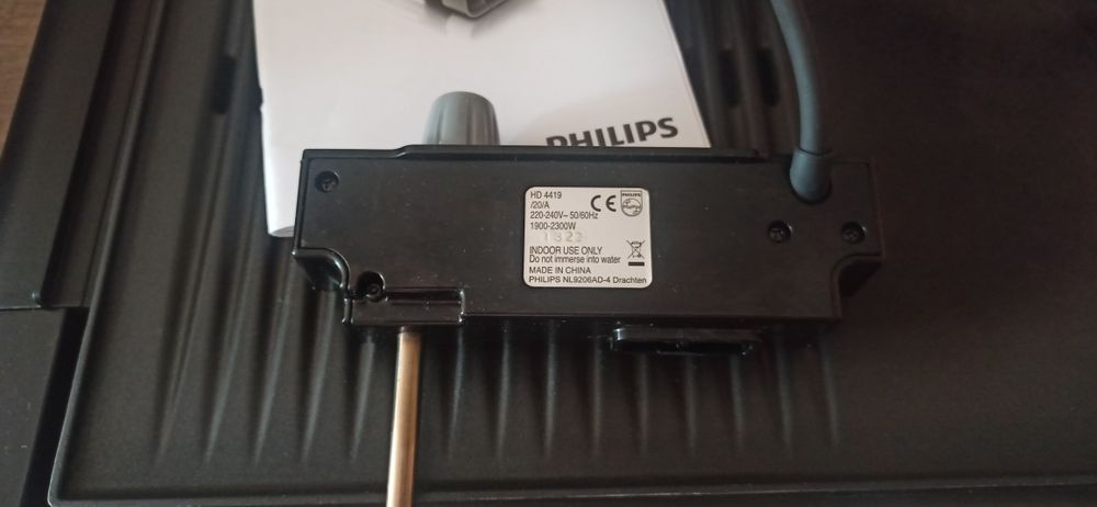 Grill stołowy Philips  HD4419