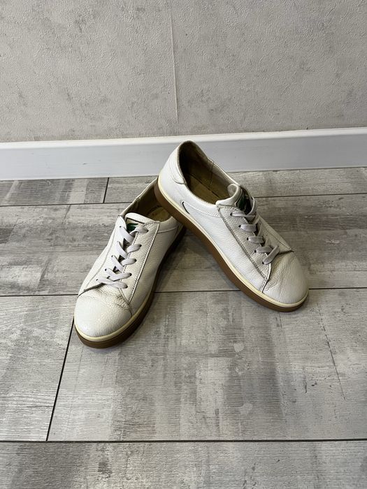 Жіночі  кросівки