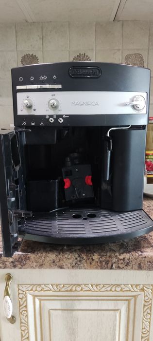 Кофеварка Delonghi esam 3000