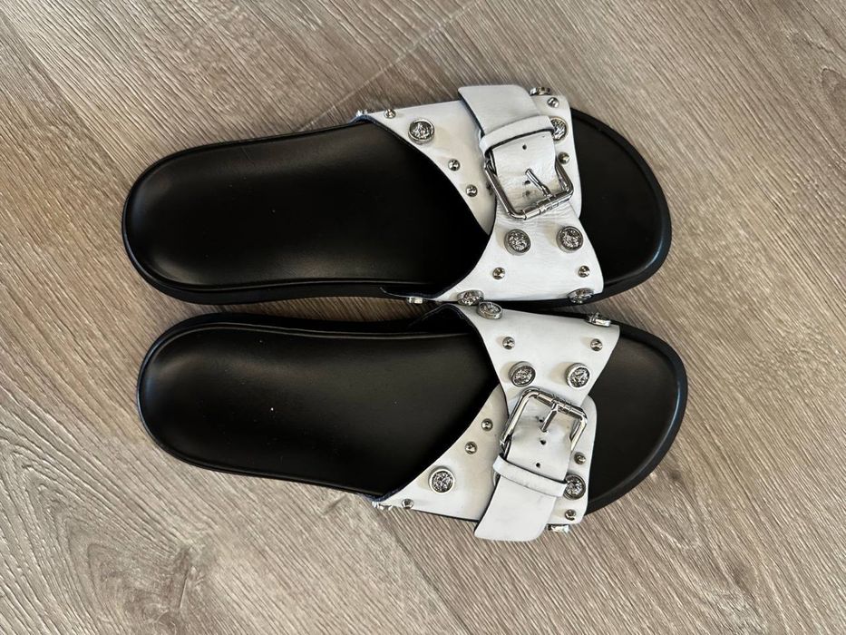 Versace Versus босоніжки