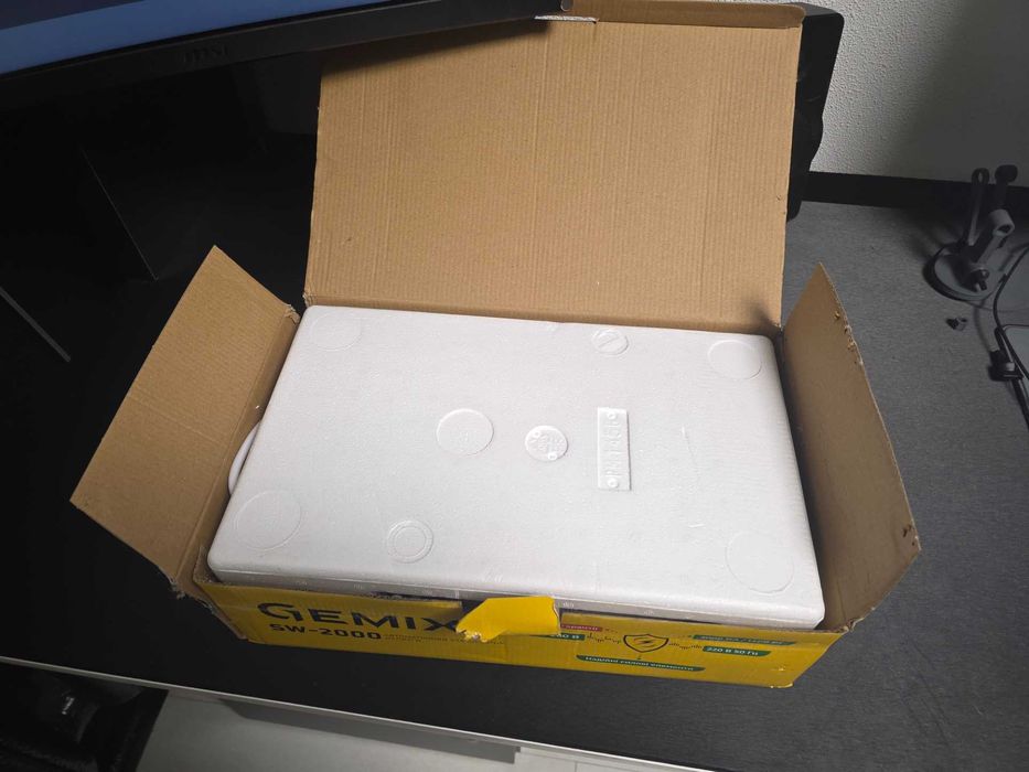 Релейний стабілізатор напруги Gemix SW-2000