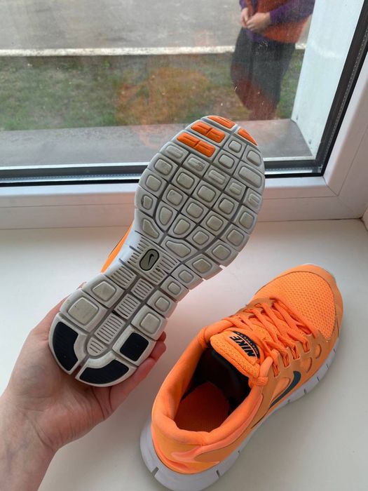 Кросівки Nike Free Run 5.0 Розмір: 38.5 (устілка 24 см)