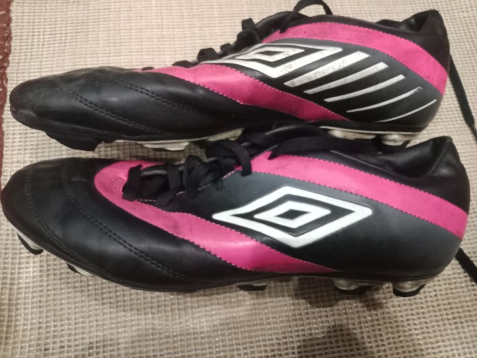 Продам бутцы Umbro