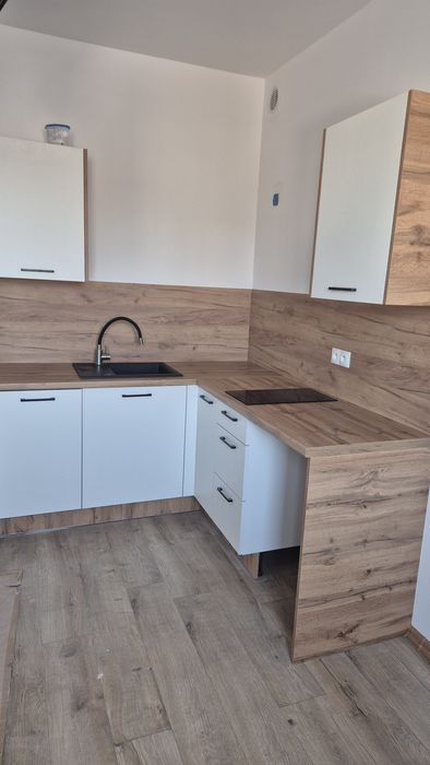 Dom 8 pokoi z łazienkami mieszkania , pokoje pracownicze kwatery