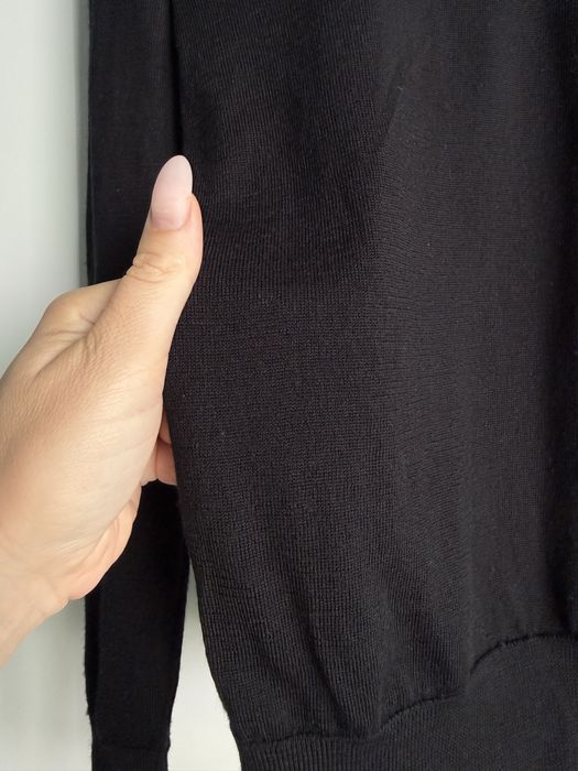Sweter klasyczny czarny welna jesien zima m