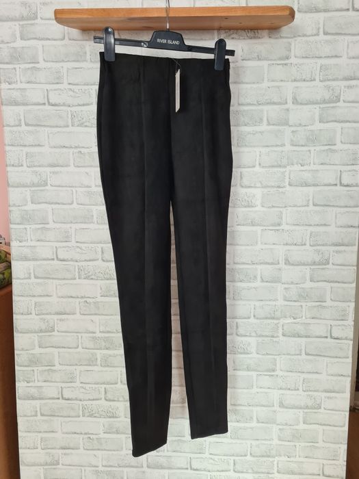 Spodnie legginsy imitacja zamszu In The Style rozm. S nowe