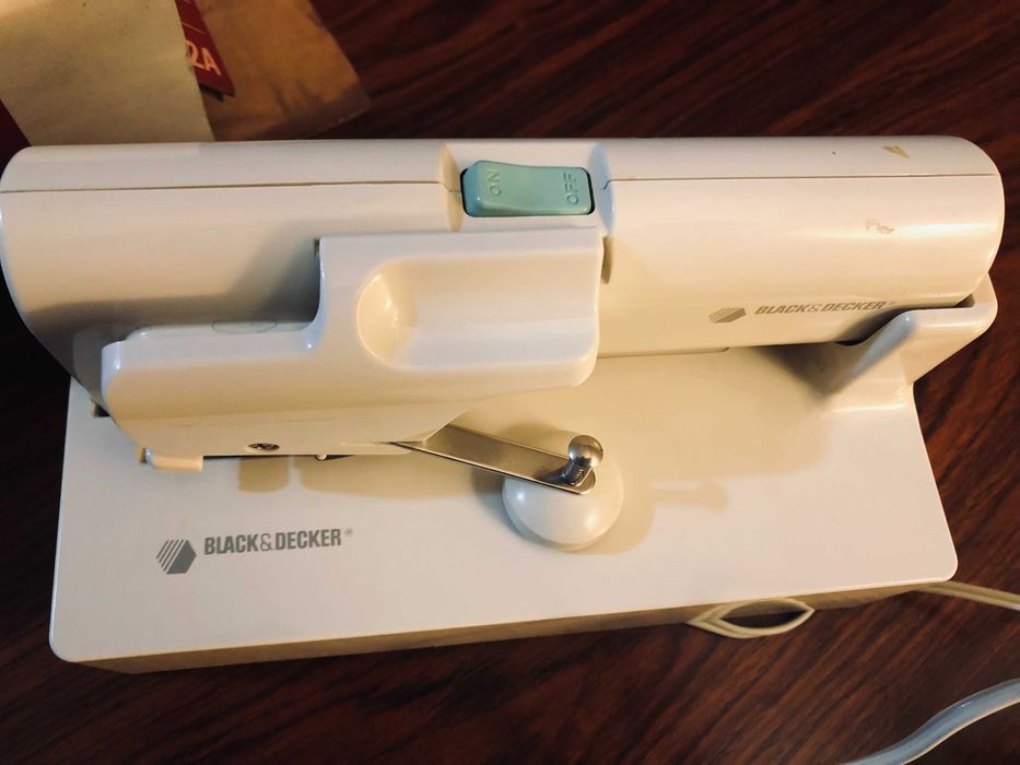 Abre-latas Eléctrico Black & Decker