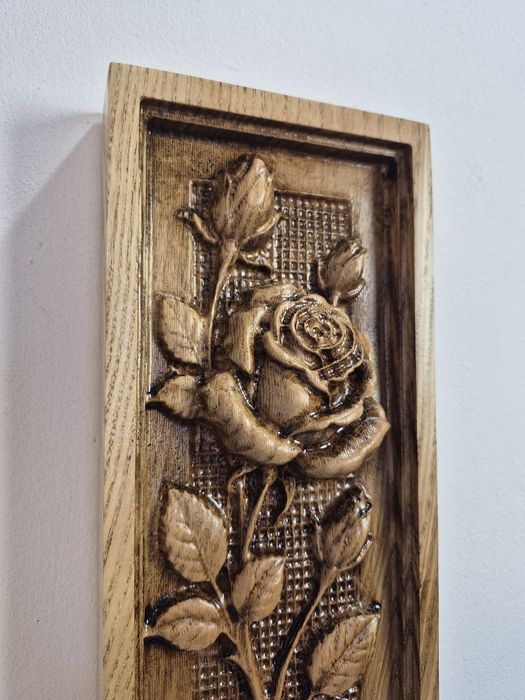 Róża – dekoracja ścienna z drewna dębowego 12,5 x 32 cm