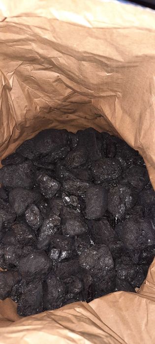 Брикети, дрова, вугілля.