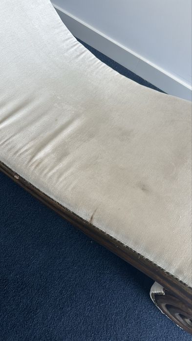 PROMOÇAO Chaise Longue / Divã clássico em madeira – estilo antigo