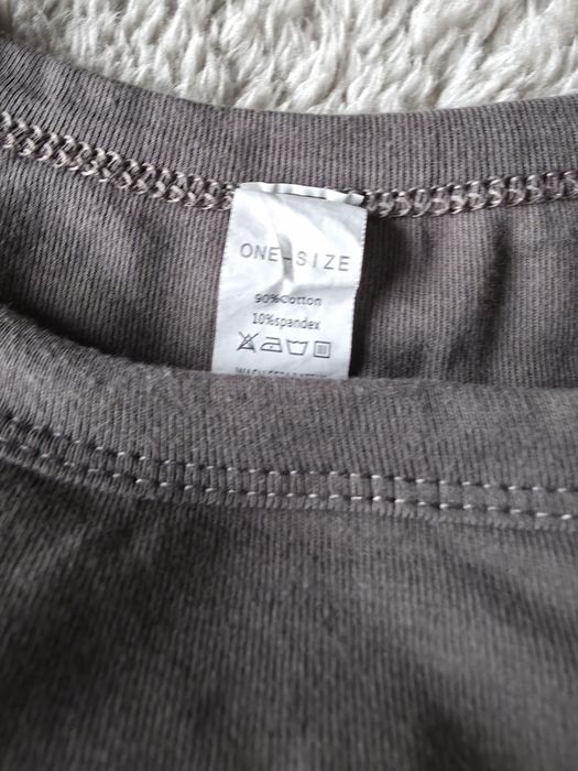 Crop top z wbudowanymi miseczkami rozm. XS/s