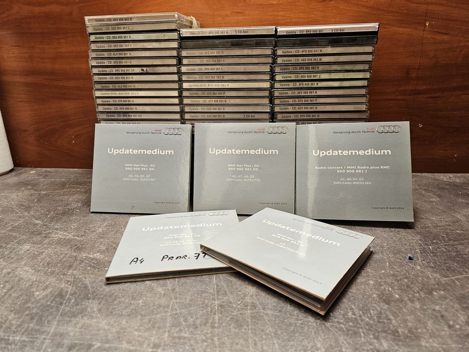 74x CD Update Software Audi - Płyty z aktualizacjami oprogramowania