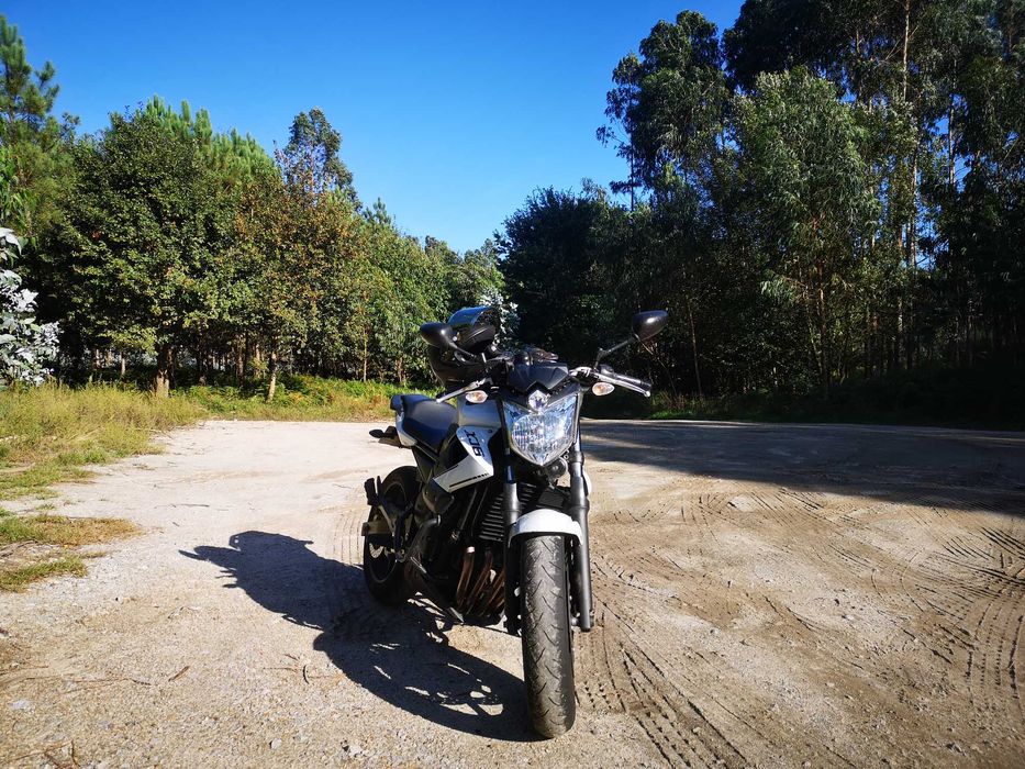 Yamaha XJ6 2012.