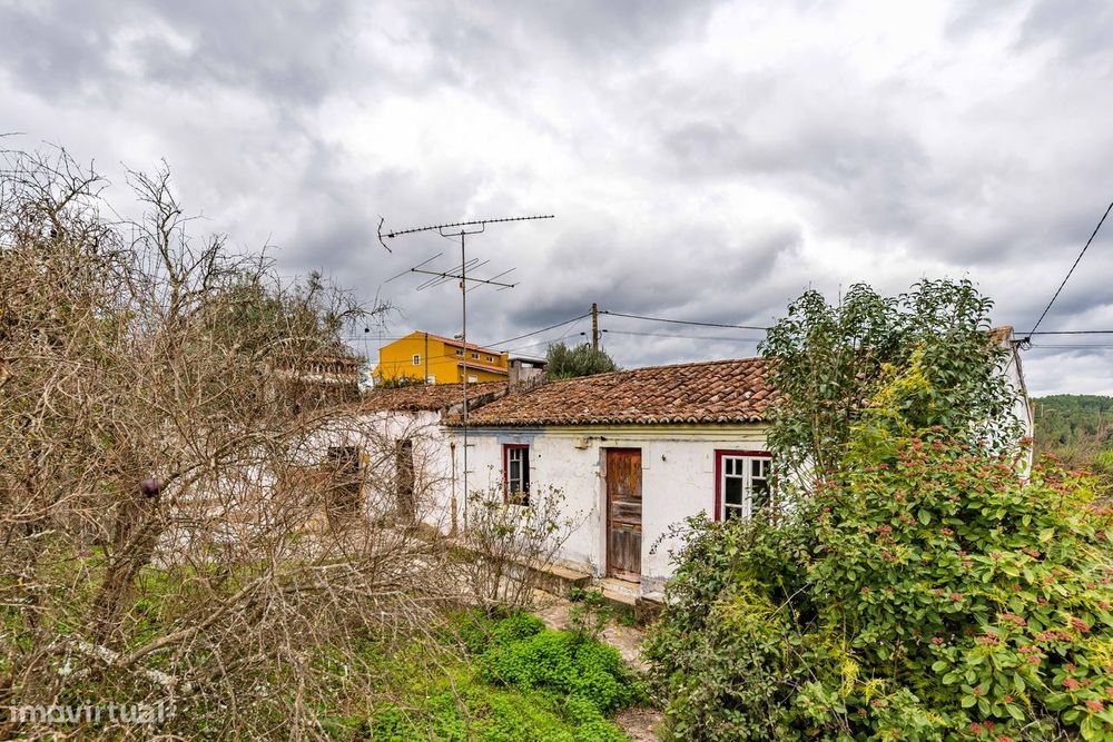 Moradia | Casais De Revelhos | Abrantes | P/ Remodelação Total