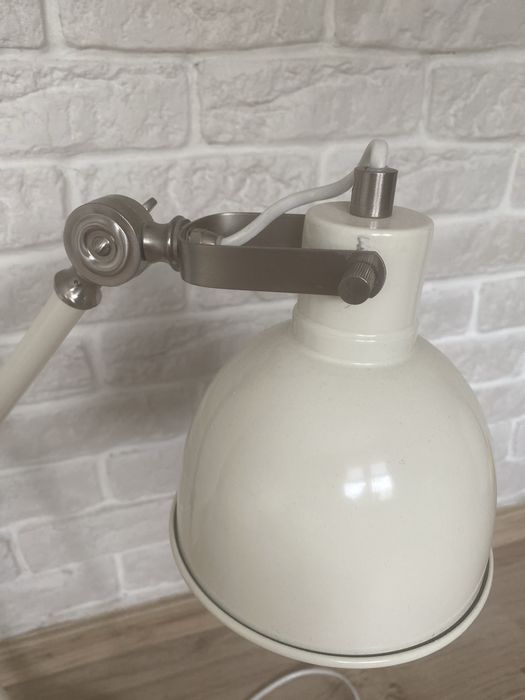 Lampa biurkowa ekri castorama