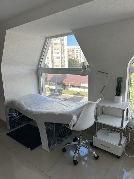 Оренда манікюр, педікюр, оренда кушетки