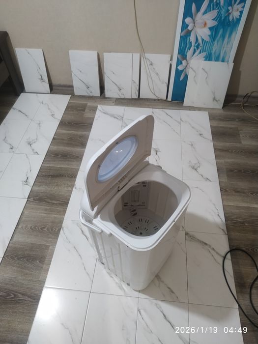 Продам стираную машинку малютка