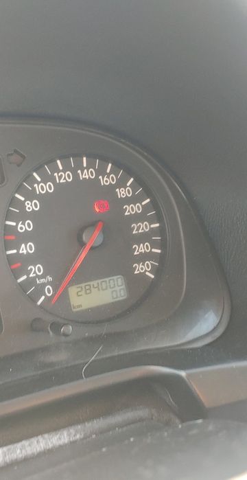 Golf IV versão 25 anos. Ar condicionado novo