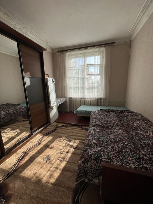 Малосімейка на Браїлках. Ціна з комунальними.