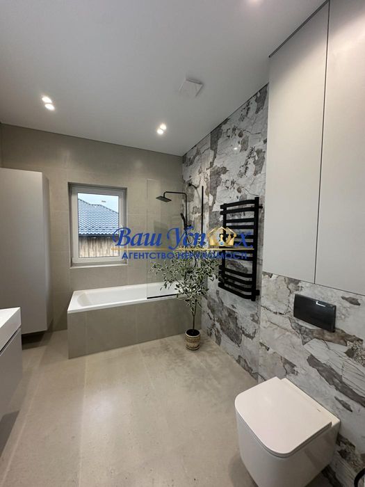 Продажа нового дома с ремонтом село Лесники.  Equides Club