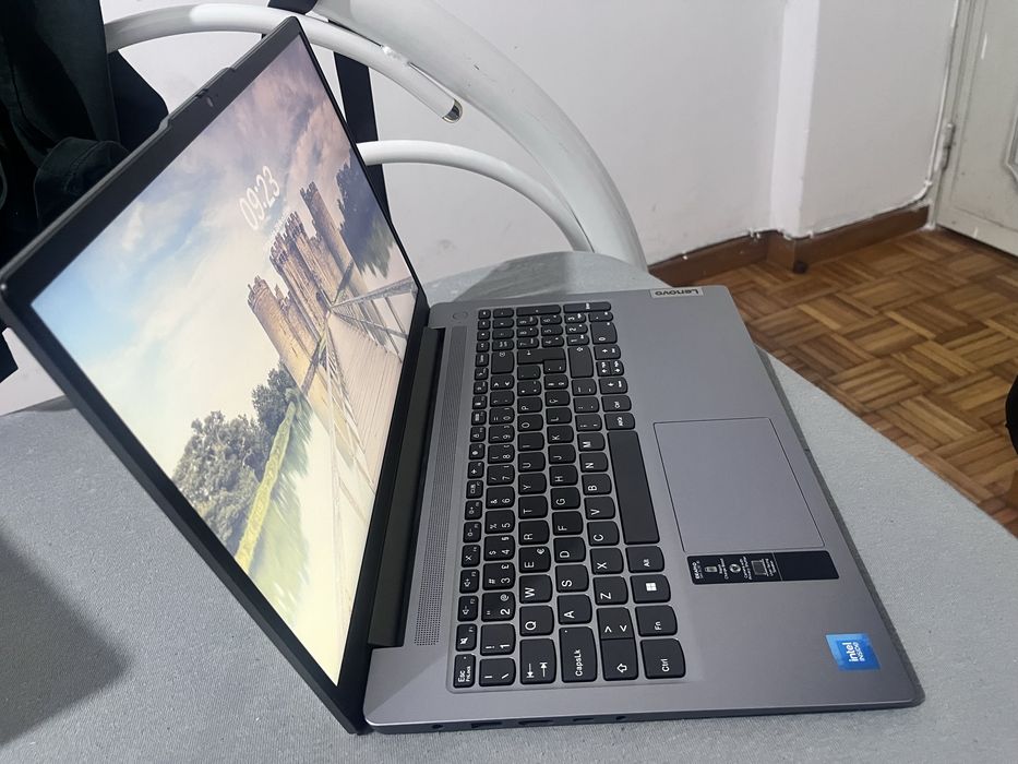 Lenovo IdeaPad Slim 3 – 15,6” + Office 365 Home