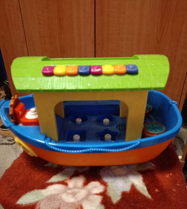 Корабель Ноєв ковчег.