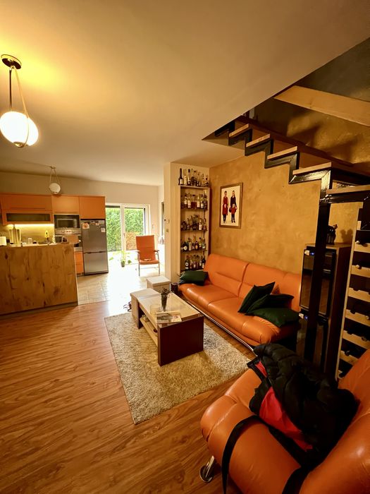 Sprzedam segment w szeregowcu, wysoki standard, 110m2, bezczynszowe