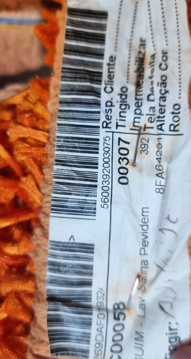 Vendo conjunto Movel Aparador, Carpete laranja e adornos