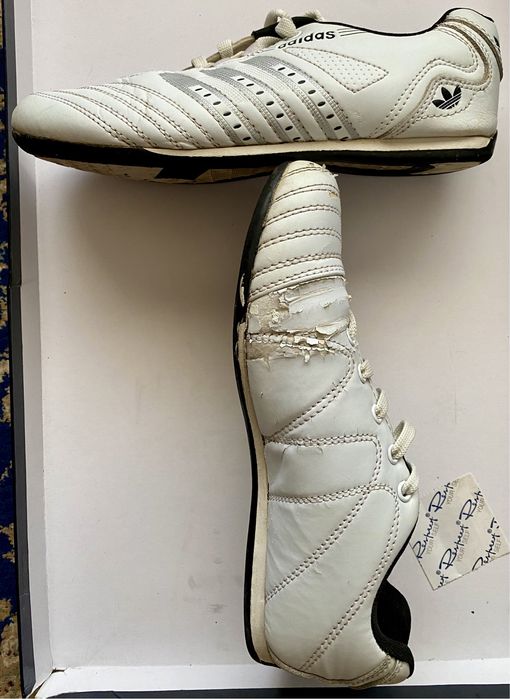 Футзалки adidas.