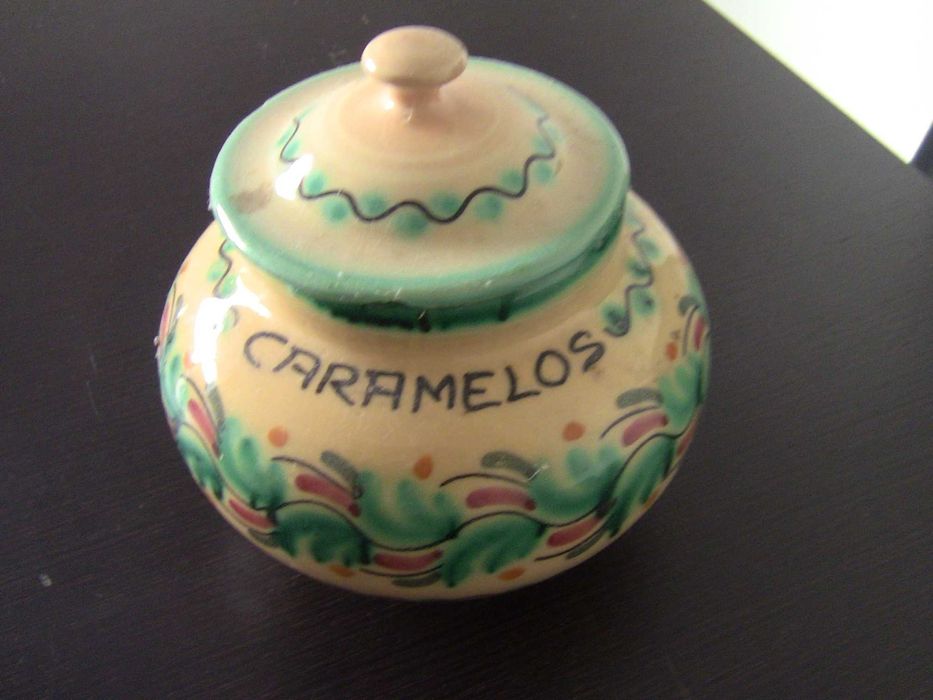 Terrina antiga de cerâmica	Usado em bom estado