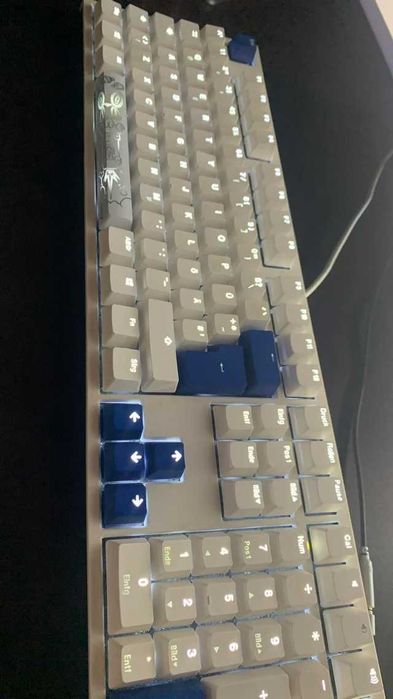 Como Novo TECLADO Mecanico Ducky