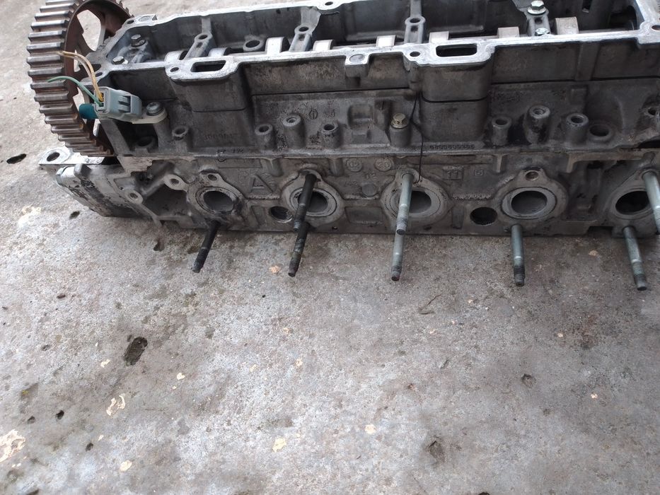 Головка ГБЦ 1.4 HDI Peugeot 206 207 Citroën C2 C3