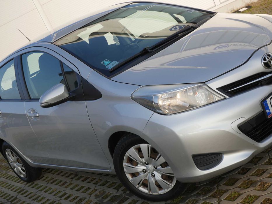 Toyota Yaris 1.4 D * SALON POLSKA * KLIMA 2 komplety opon