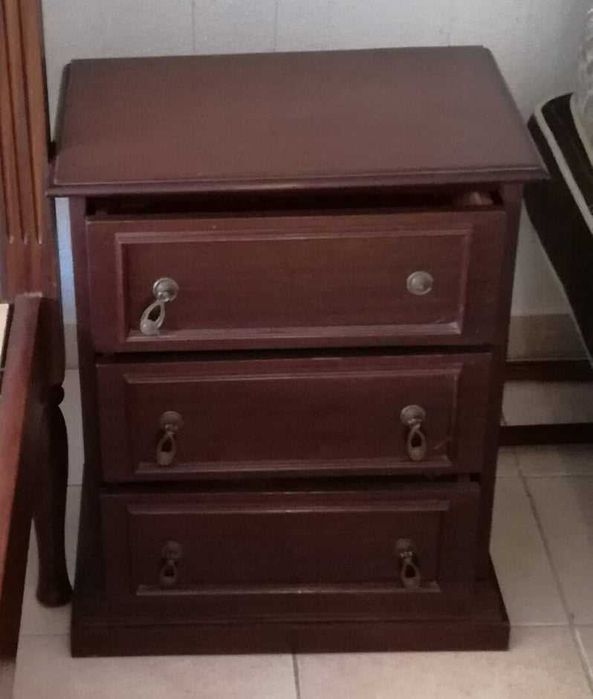 Mobília completa em madeira - quarto (solteiro)