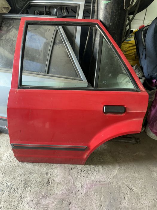 Капот двері кузовні елементи салон Ford Escort mk4 Forr Orion mk4