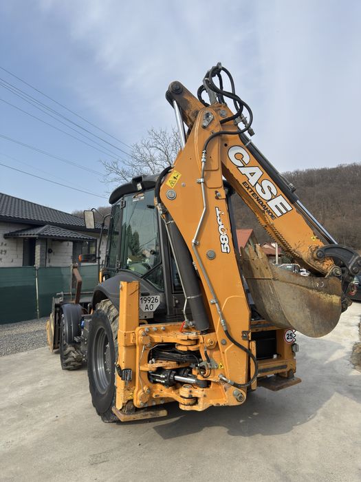 Екскаватор-навантажувач Case580 ST,2020