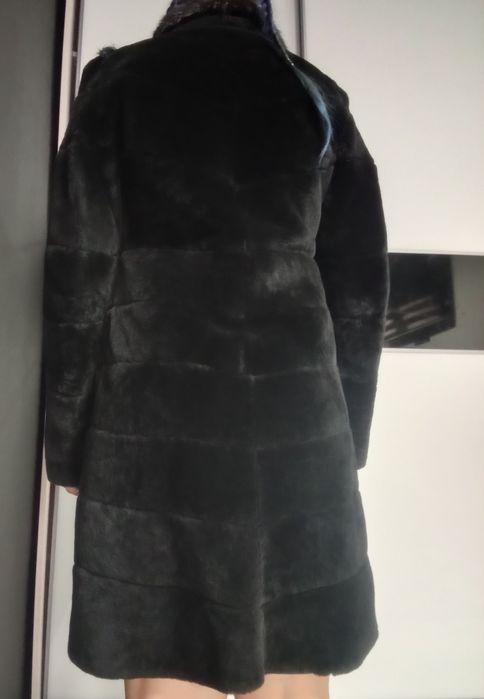 Шуба мутон з норковим коміром