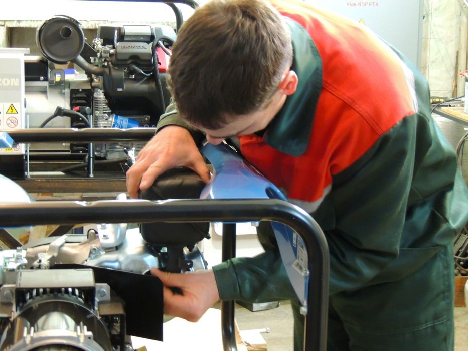 Ремонт бензо / дизельних генераторів, мотоблоків, бензотехніки — швидк