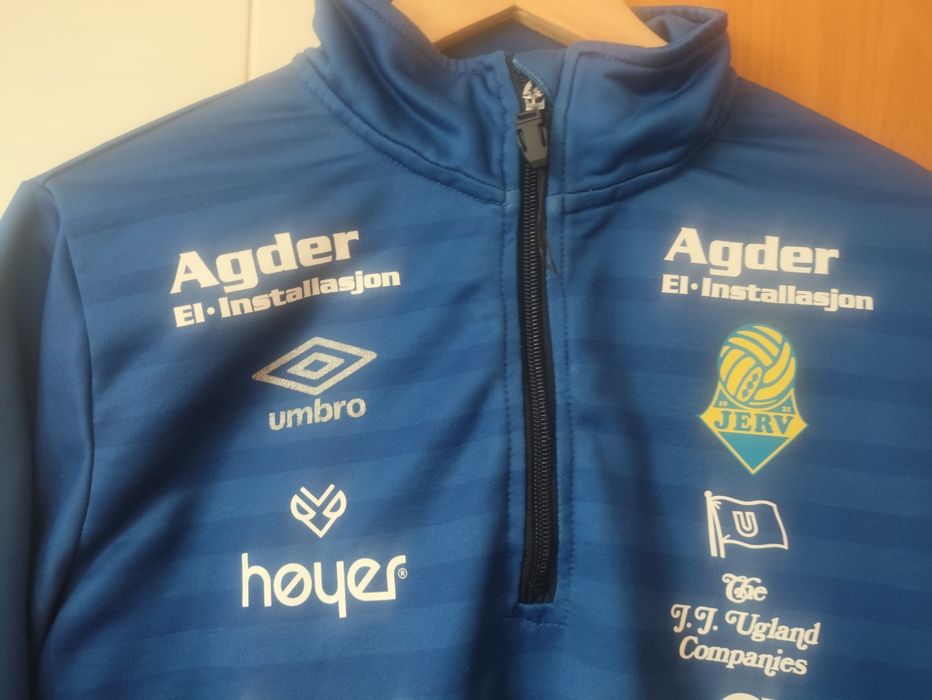 Sweat Oficial de treino futebol da equipa FK Jerv