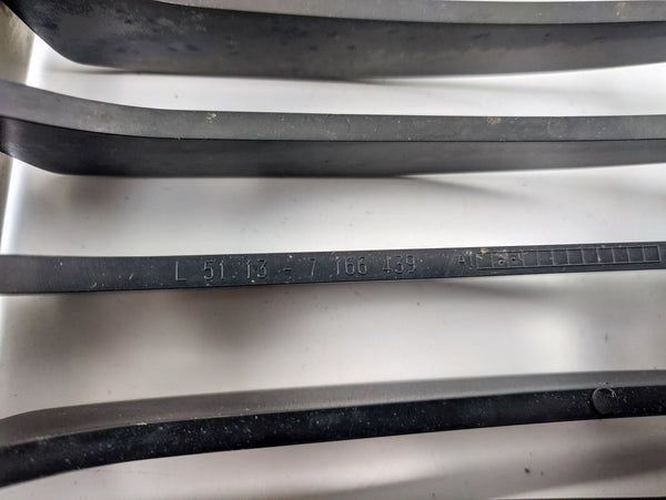 Grelha Dianteira Esquerda BMW serie 1 E81 E87