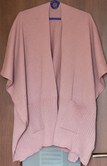 Ponczo z kieszeniami Oversize MORAJ  uniwersalny  rozmiar