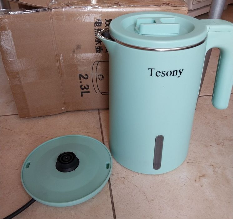 Продам электрочайник Tesony