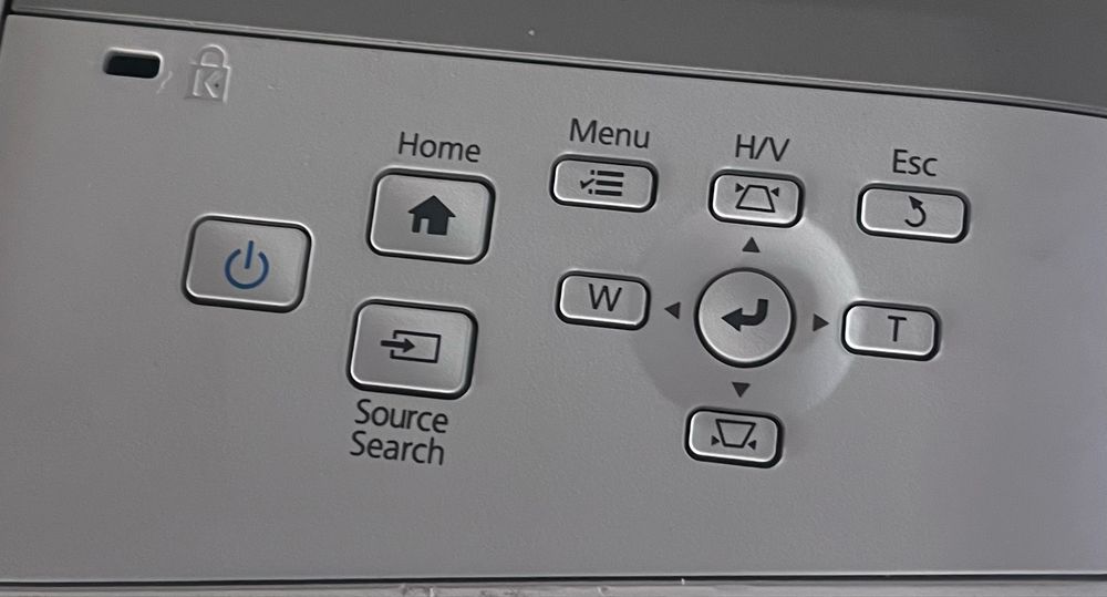 Проектор EPSON Brightink 710Ui