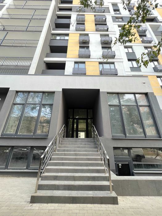 Оренда комерційних приміщень від 60м2, будинки здані