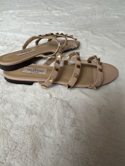 Босоніжки шльопанці Valentino