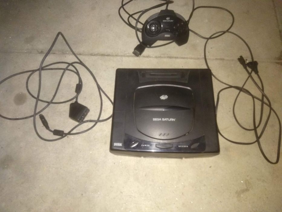Sega Saturn a funcionar com comando