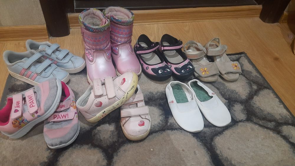 Сапоги взуття на дівчинку 25-28 розмір