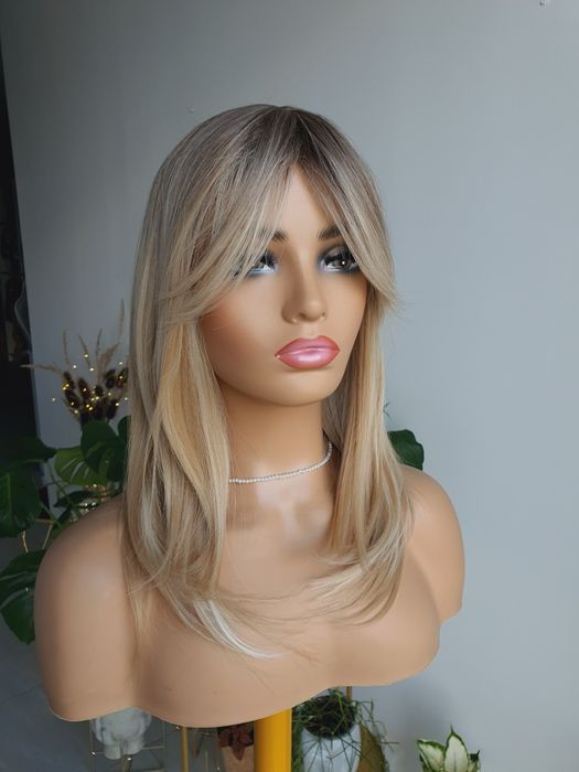 Piękny peruka mix blond 3D Natasza naturalna fryzura