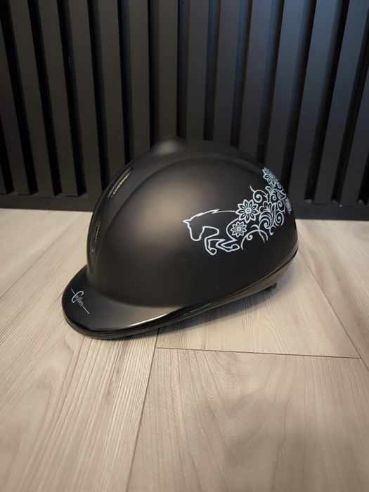 Kask jeździecki + zestaw do pielęgnacji