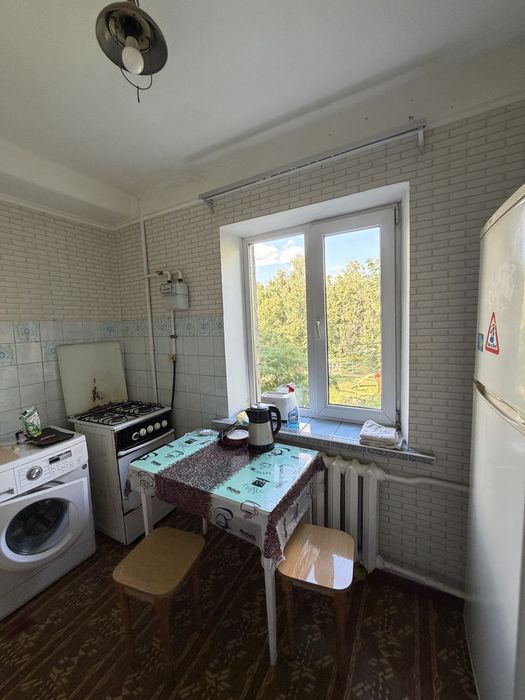 Продаж 2к квартири на Борщагівці, вул. Зодчих, 14 | Цегляний будинок, тихий двір